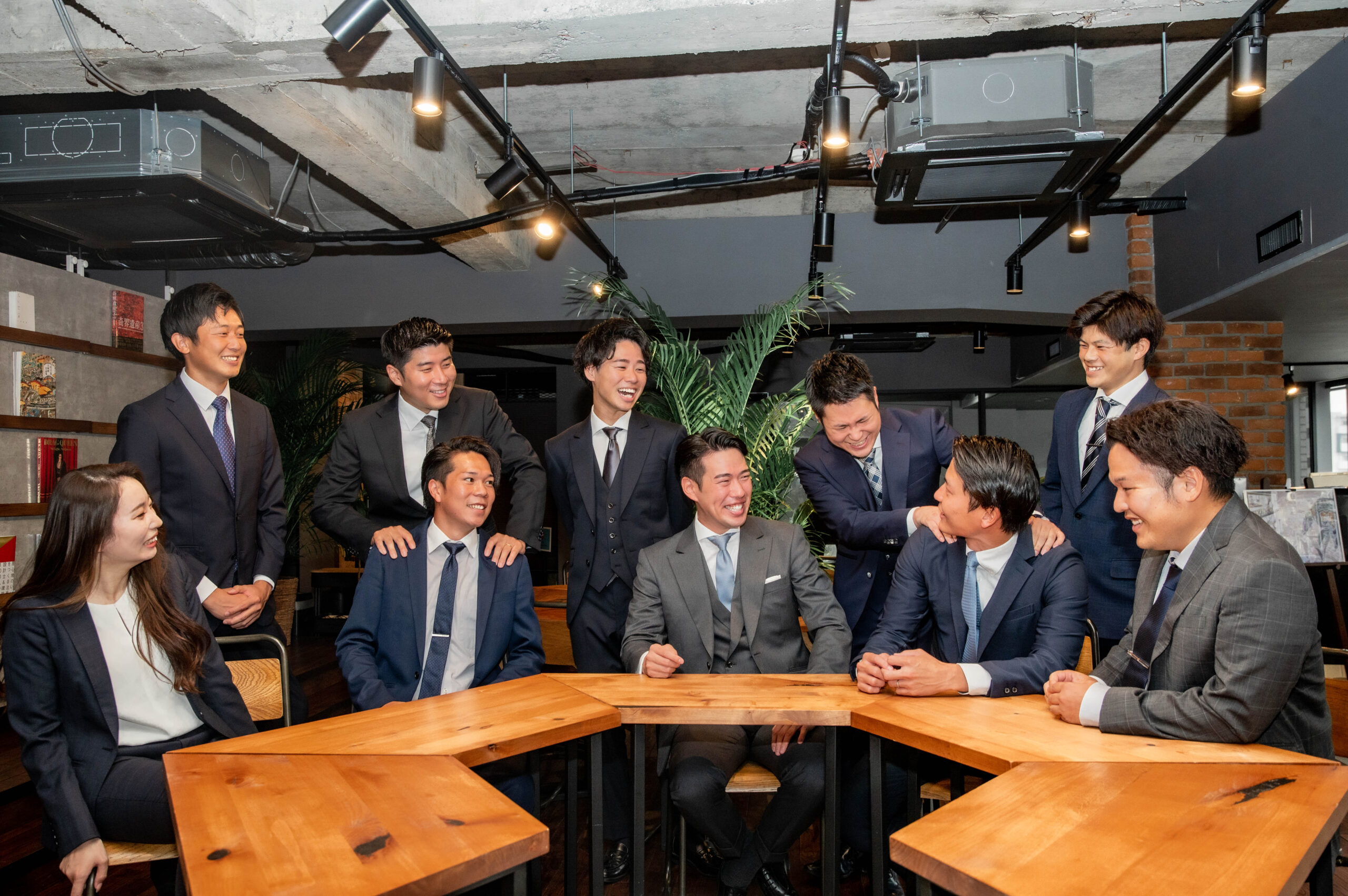 大手求人媒体を使用しても応募が集まらなかった訪問販売営業会社が、6ヶ月で71応募、3名の採用に成功！価値観に共感した候補者との出会いが増加しメインの採用チャネルに！